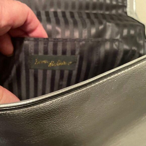 🤑PART OF ANY 3 FOR $10🤑  PRISTINE CONDITION VS Silver Metallic bag, - Picture 6 of 12